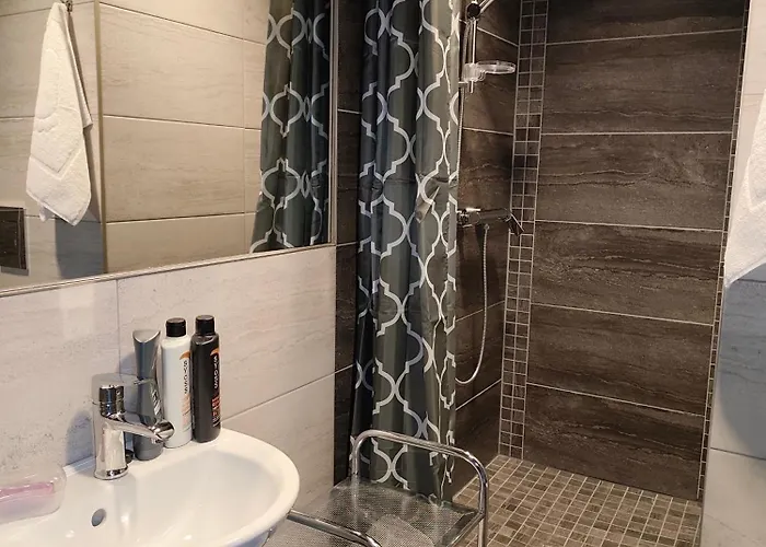 Red Doors 23 Free Parking * 리가